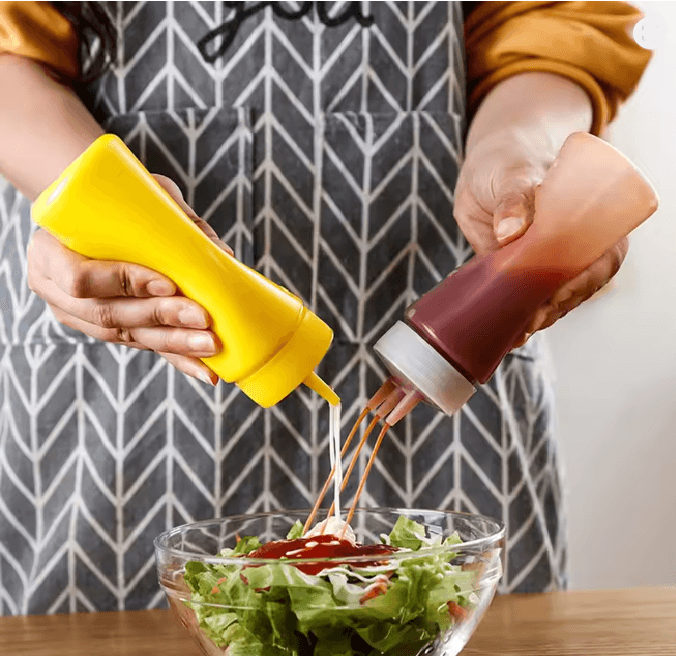 Squeezable Sauce Bottle With Nozzles 1