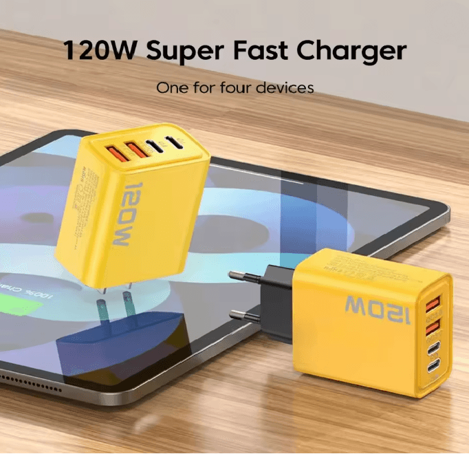 USB C Fast Charging Adapter With 4 Ports 1
