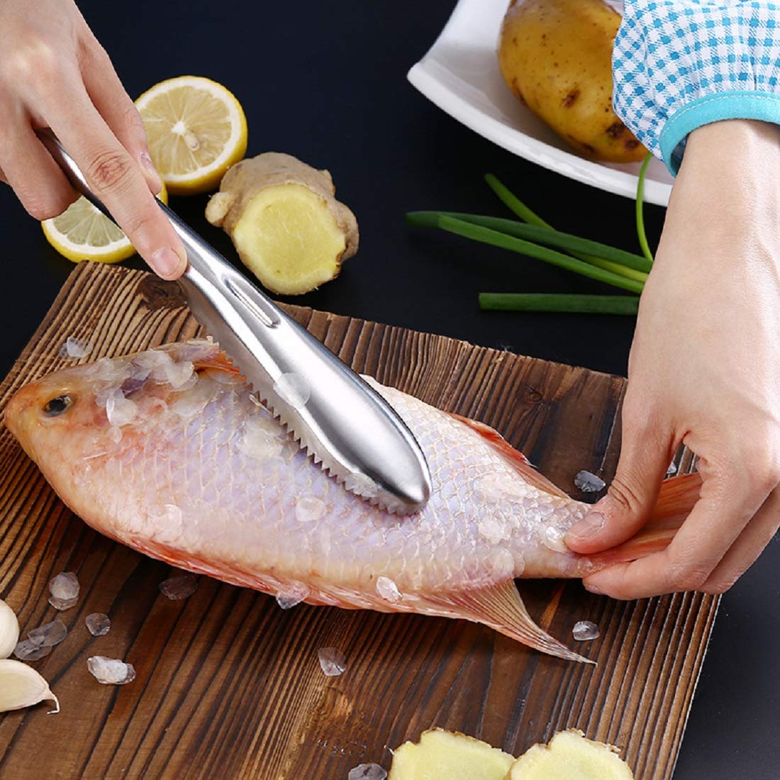 Fish Scaler Remover Stainless Steel Sawtooth Fish Cleaner Tool Easily Cleans Fish Scales Kitchen De