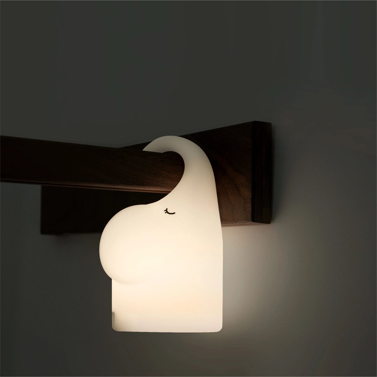Silicone Elephant Motion Sensor Night Light – Hanging Rechargeable LED Lamp