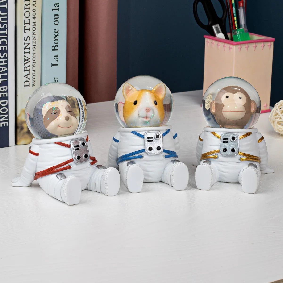 Astronaut Crystal Ball Figurine  Cute Cartoon Spaceman Desk  Shelf Decor 1