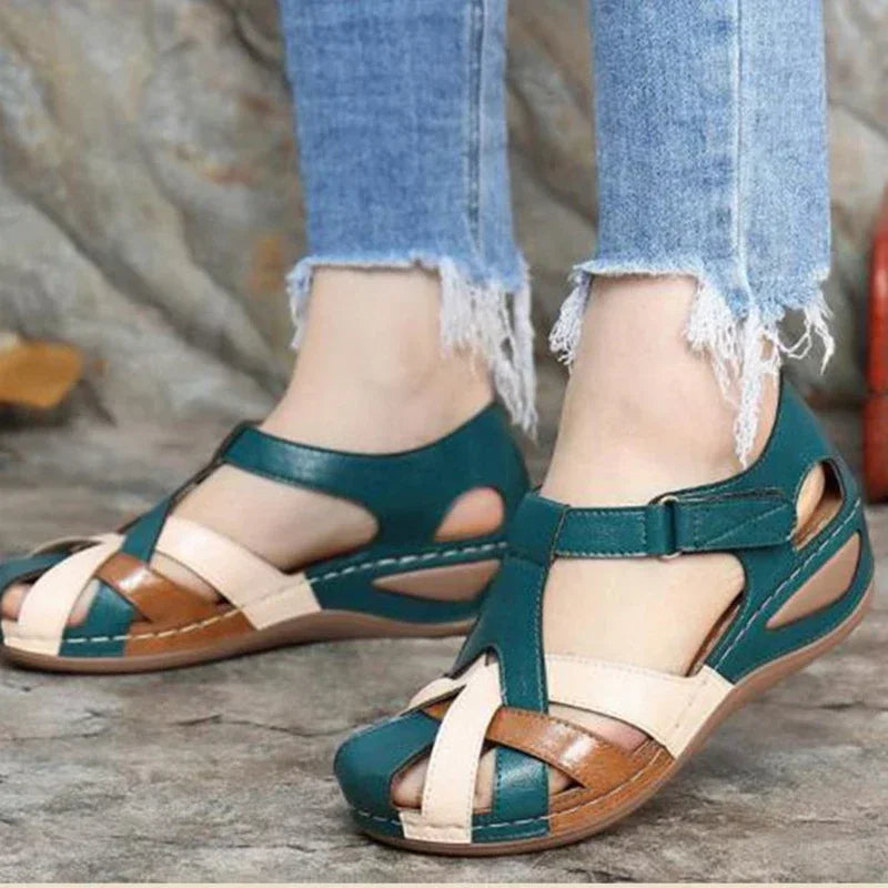 Simple Design Cool Female Sandals Lightweight Shoes For Summer Beach 2