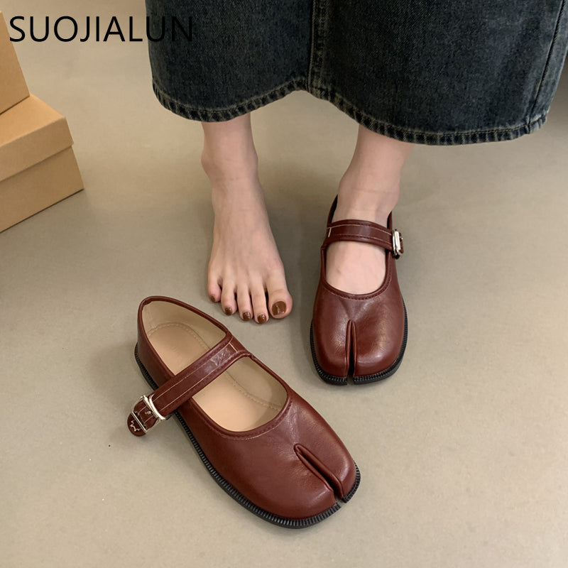 Casual Soft Leather Mary Jane Shoes Autumn Fashion Split Toe Flat Heel Laofer Shoes For Women Comfo 1