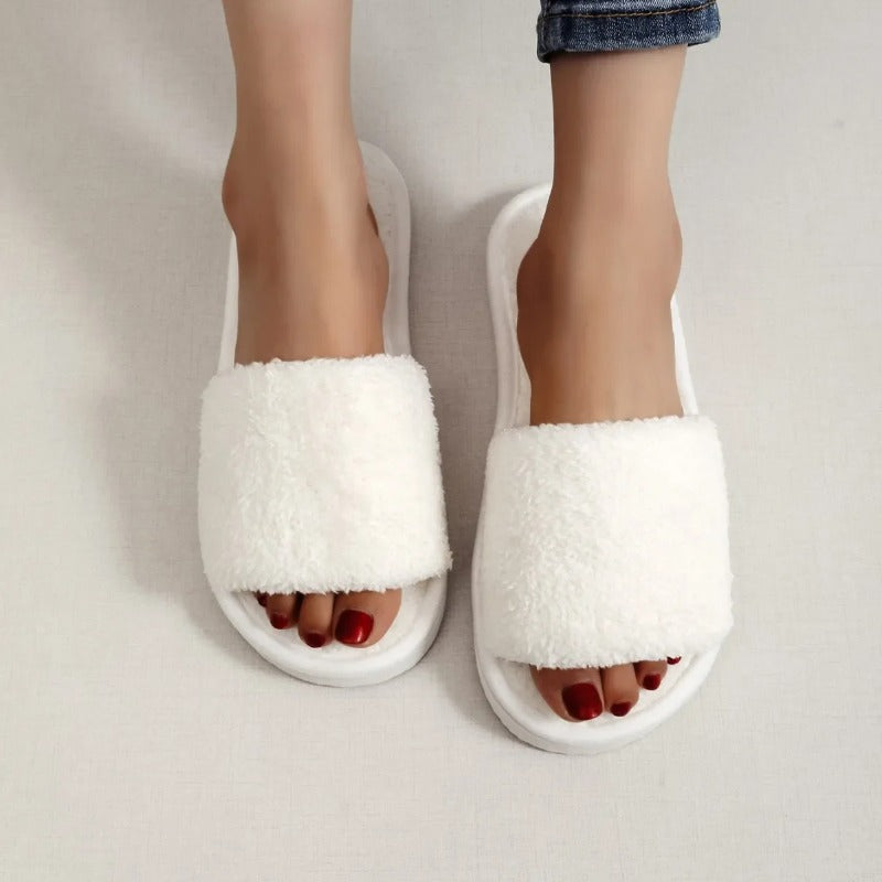 New Womens Home Slippers Slides Shoes Comfortable Lightweight Fur Slippers 2