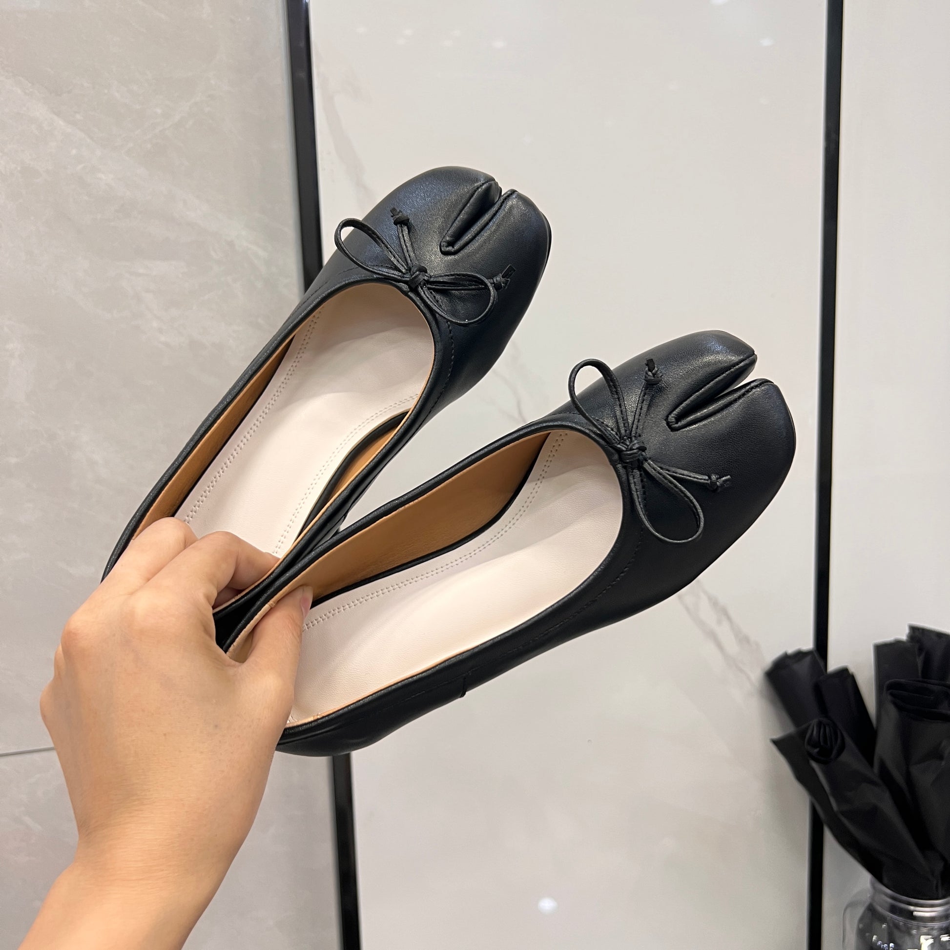 Women Spring Flats With Bow Tie Front Split Toe Soft Leather Slip On Ballet Tabi Shoes For Girls 1