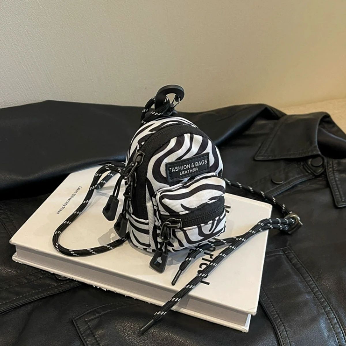 KoreanStyle Mini Shoulder Bag  Travel Coin Purse Set  Compact Crossbody Storage For Daily Essential 10