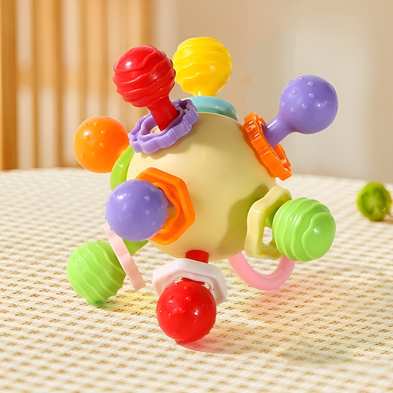 Manhattan Gnawing Hand Grip Ball with Potable Rattle Sound, Teeth-Glue Toy