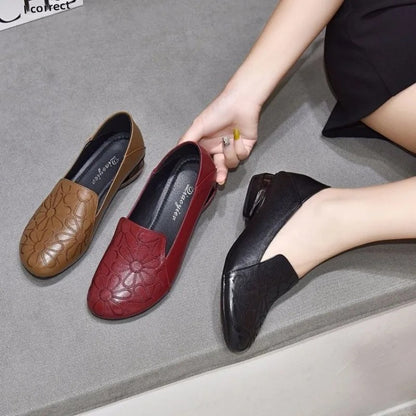 Womens Comfortable Embroidered Cowhide Low Heel Shoes Pure Leather Soft Leather New Style Spring Autumn Round Toe