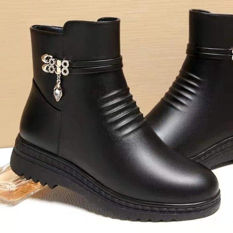 Leather Women Snow Boots Winter Boots With Wool Lining Large Size Winter Shoes 2