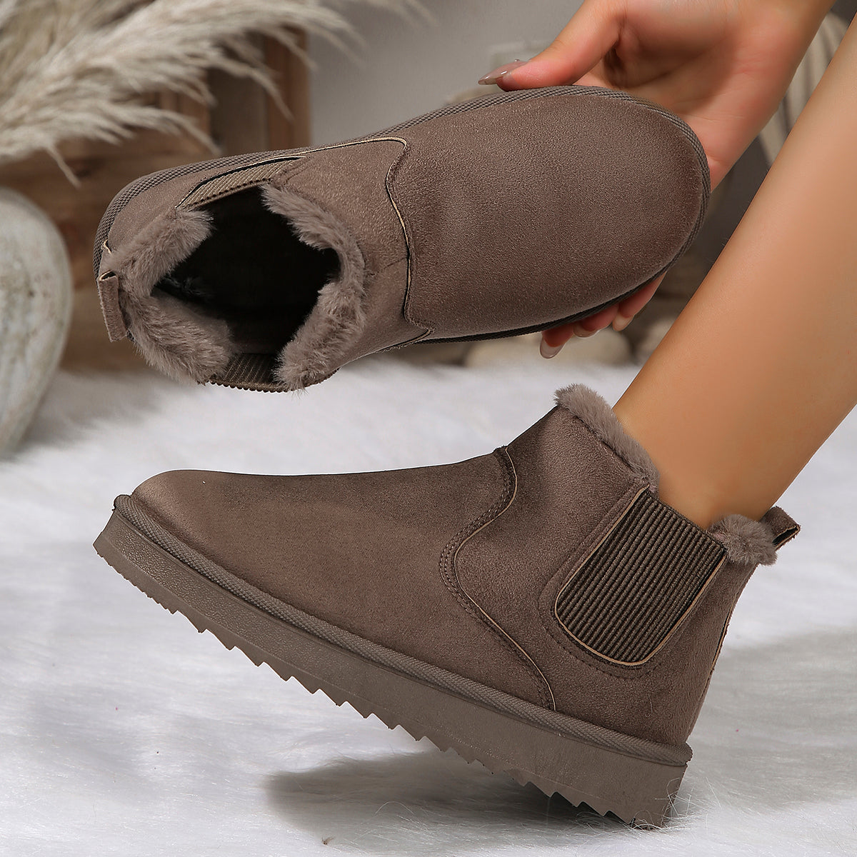 New Winter Women Short Plush Warm Snow Boots Casual Shoes Suede Fur Chelsea Ankle Boots Flats Platf 1