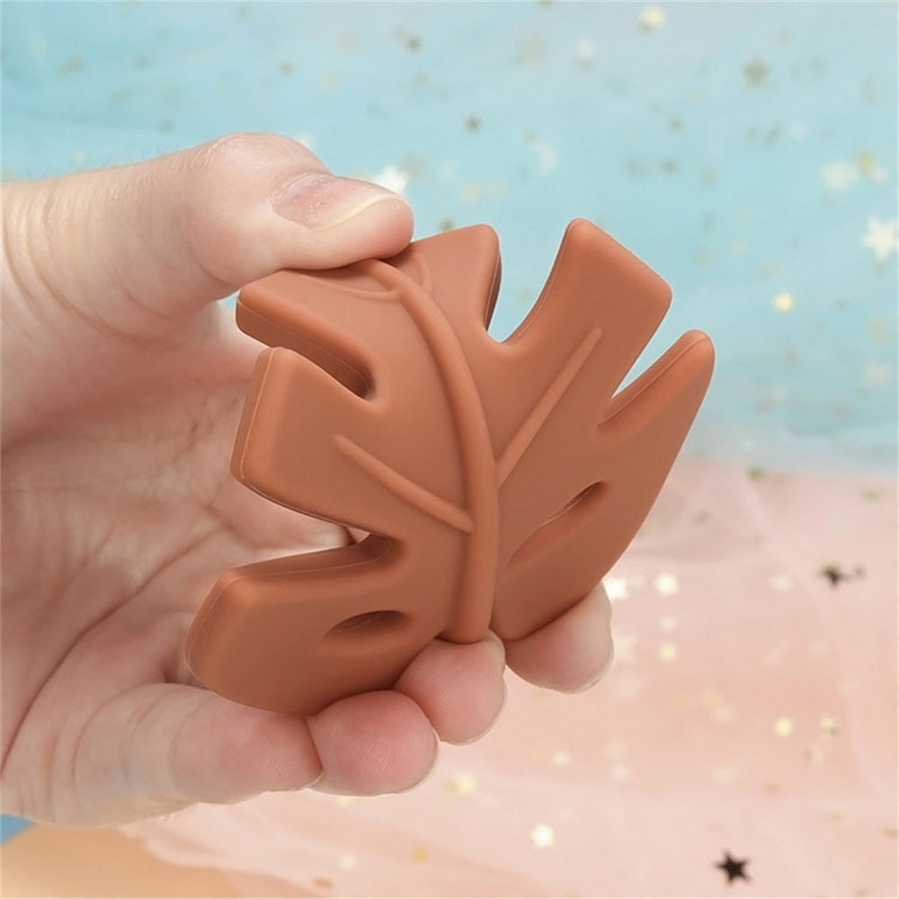Food Grade Silicone Teether Baby Cartoon Leaf Shape Infant Teething Rattle Toy For Newborn Care 2