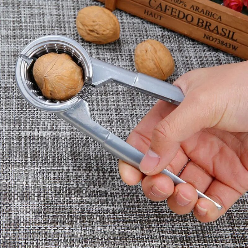 Household Nutcracker For Walnut Hazelnut And Chestnut Shelling Metal Walnut Clip Tool 3