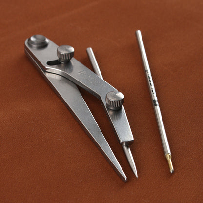 LeatherCraft Pitch Gauge Professional, Nat DIY Marking Tool, Silver Refill Pen, Lockable Spacing Gauge for Clearance