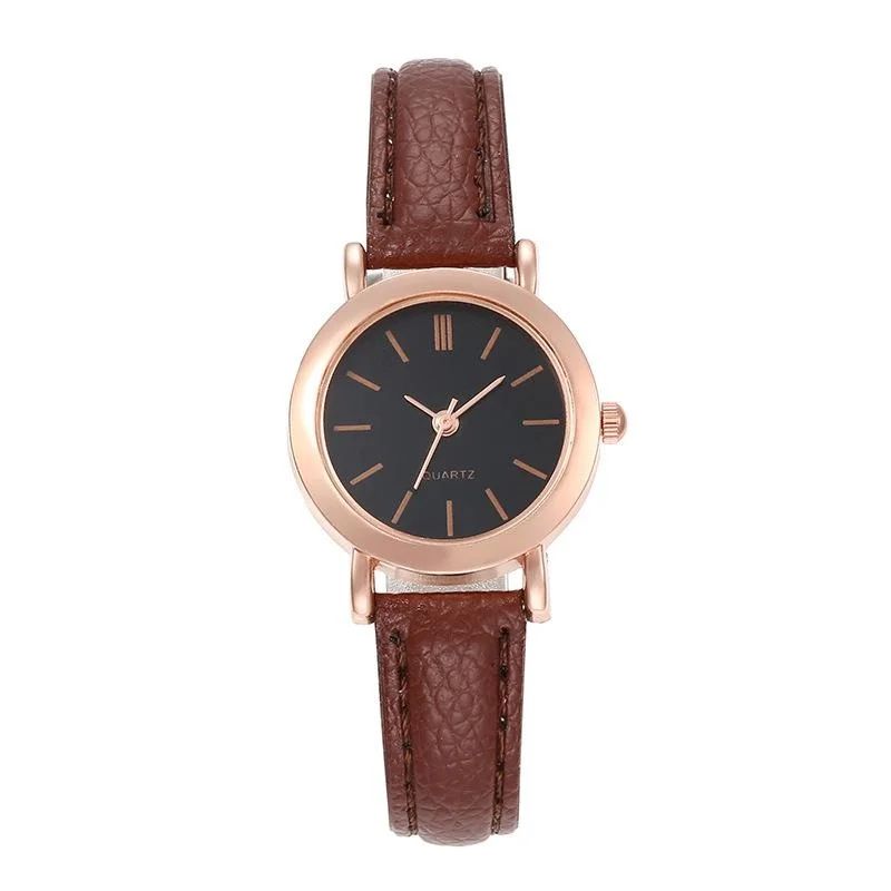 Elegant Retro Leather Strap Quartz Watch  Classic Casual Timepiece For Women  Men 4