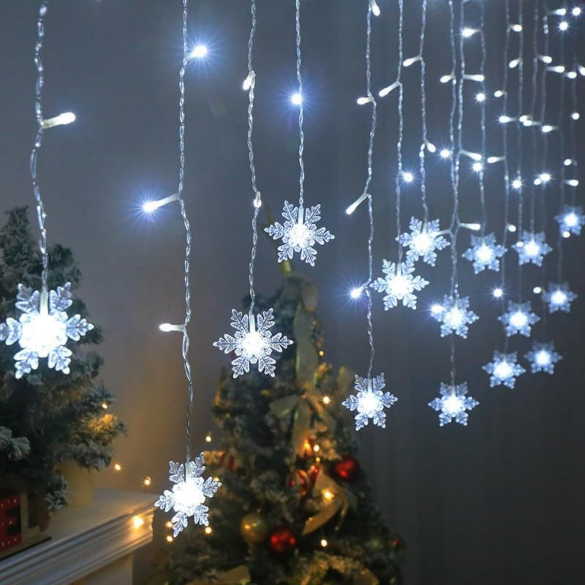 Solar Powered Snowflakes Lights Waterproof Christmas Curtain Lights For Holiday Decor 4