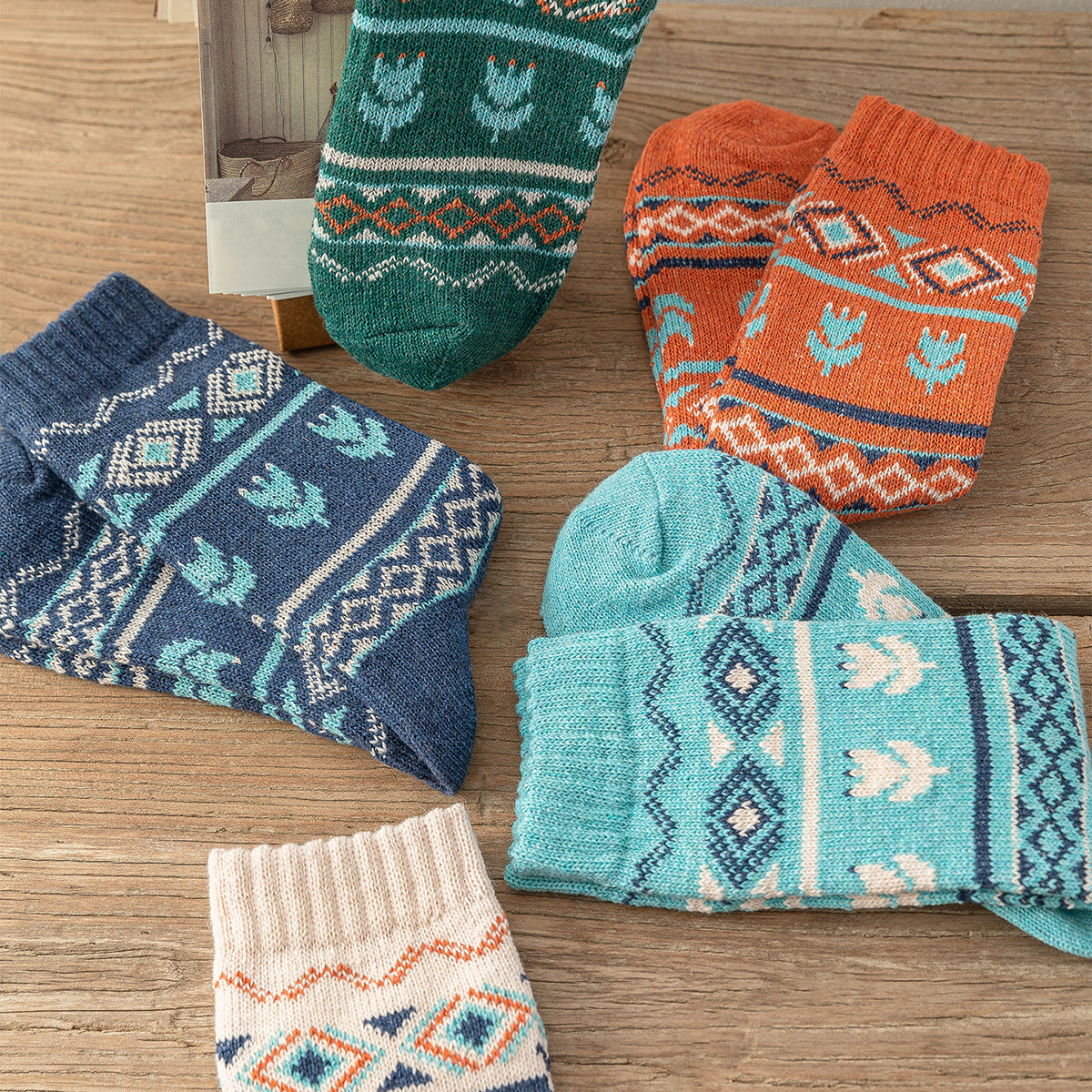 Man Women Socks Retro Style Flower Pattern Thick Warm Winter Socks