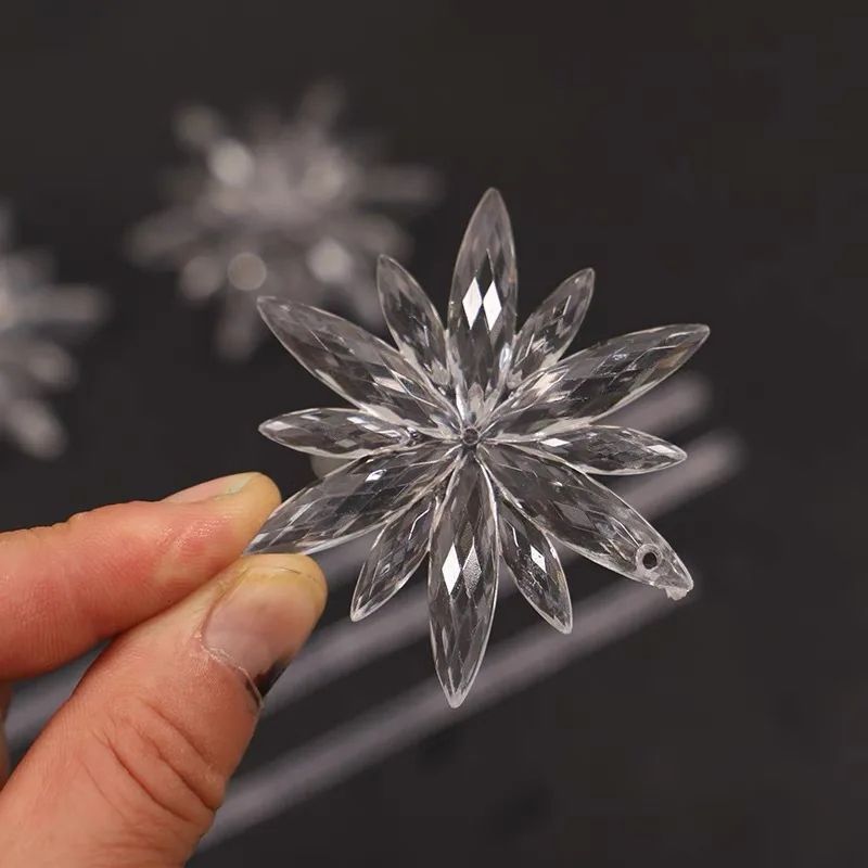White Snowflake Christmas Decoration Pendants  15 Or 30 Transparent Crystal Snowflake Ornaments For 6