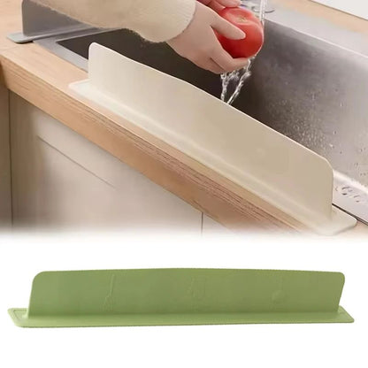 Silicone Sink Splash Guard with Suction Cup – White/Green Water Baffle to Protect Clothes from Splashes in Kitchen
